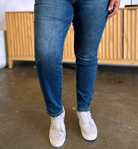 36746e01-395d-4d63-bfbf-6e70a62c8db1-Max