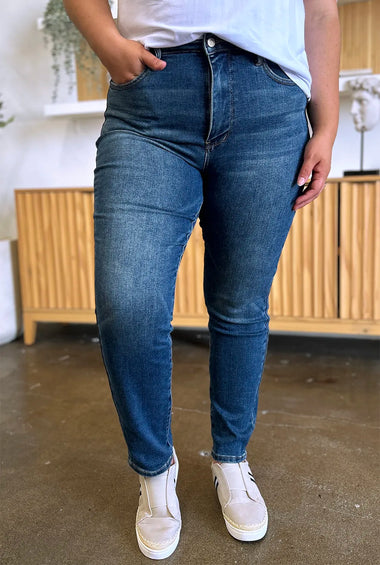 36746e01-395d-4d63-bfbf-6e70a62c8db1-Max