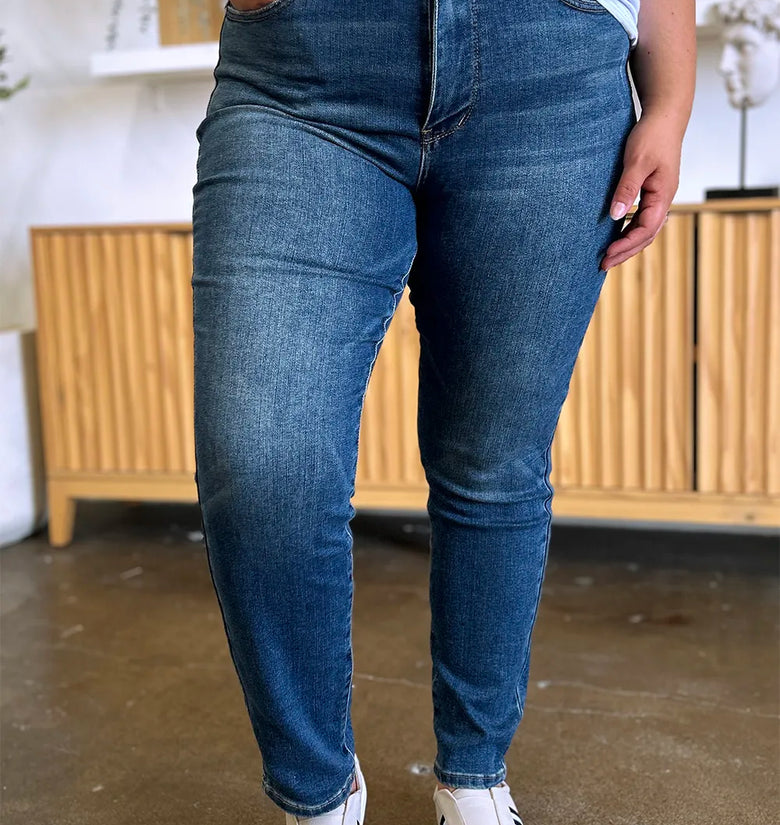 36746e01-395d-4d63-bfbf-6e70a62c8db1-Max